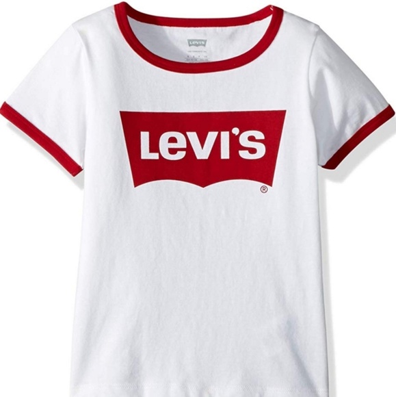 Levi's Tops - 🎈 LEVI'S TSHIRT 🎈
